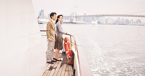 夫婦でいつもと違う場所にお出かけ、例えばクルージング