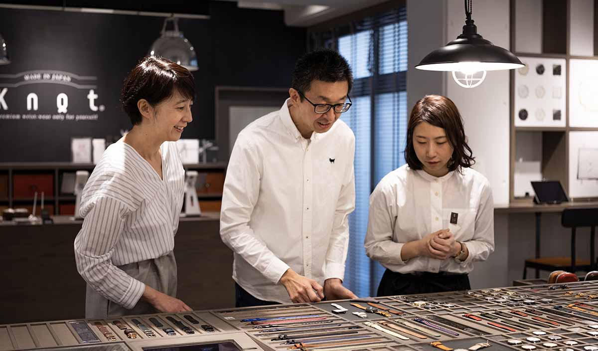 腕時計のプレゼントにおすすめ。2人でオーダーメイドのペアウォッチ