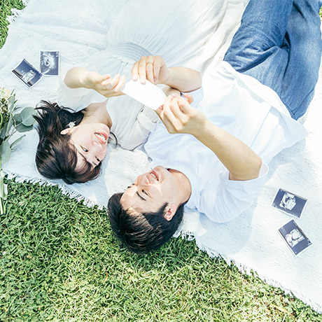 Lovegraph [ラブグラフ]|カップルや家族のお出かけにカメラマンが同行し、優しいほっこりとした写真を撮影します。