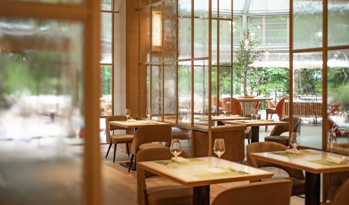 明るく開放感のある空間